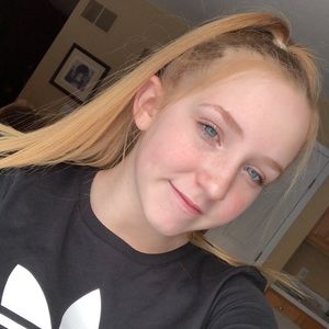 Meet your Posher, Ava